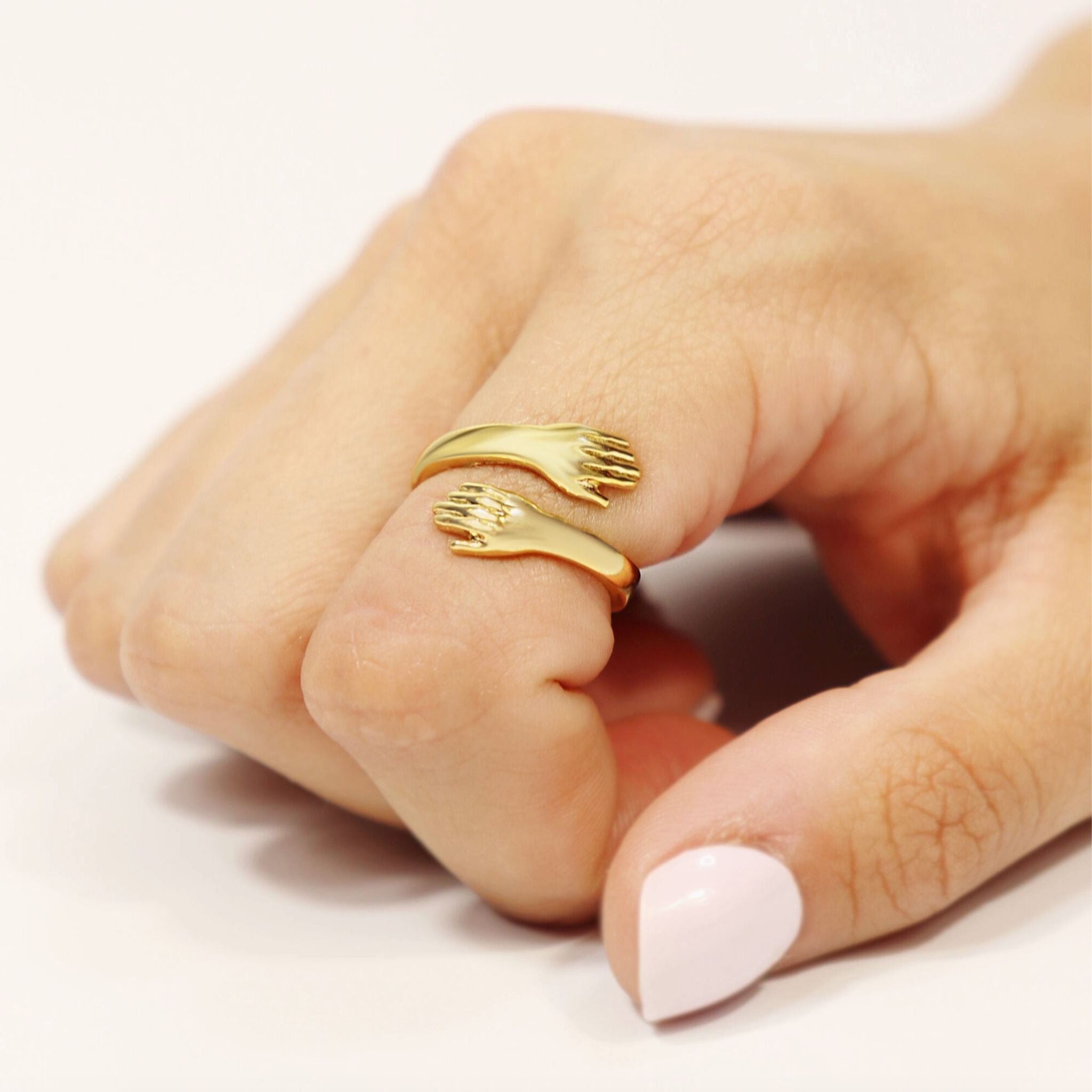 Hug Ring - Gold