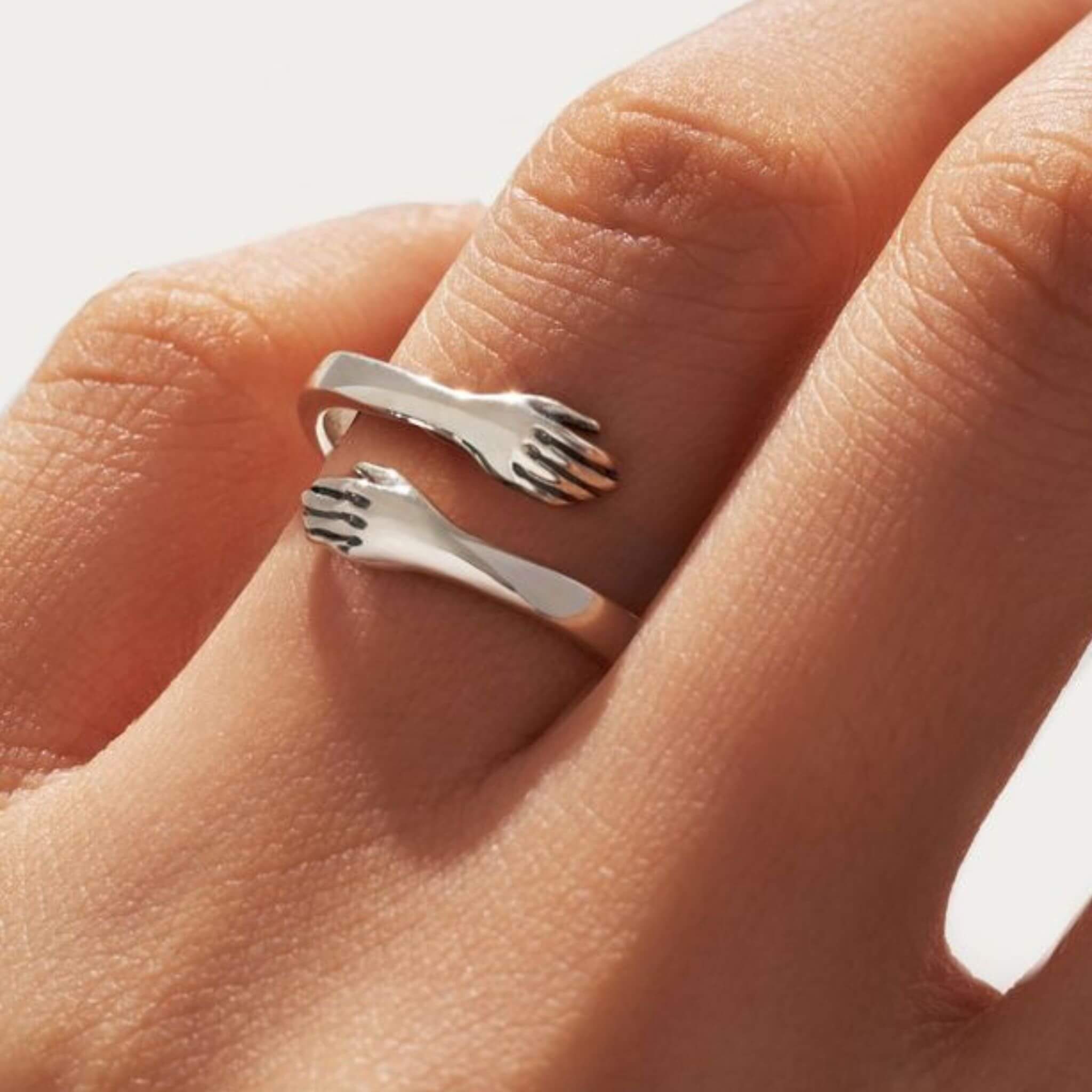 Hug Ring By Olivia - Silver