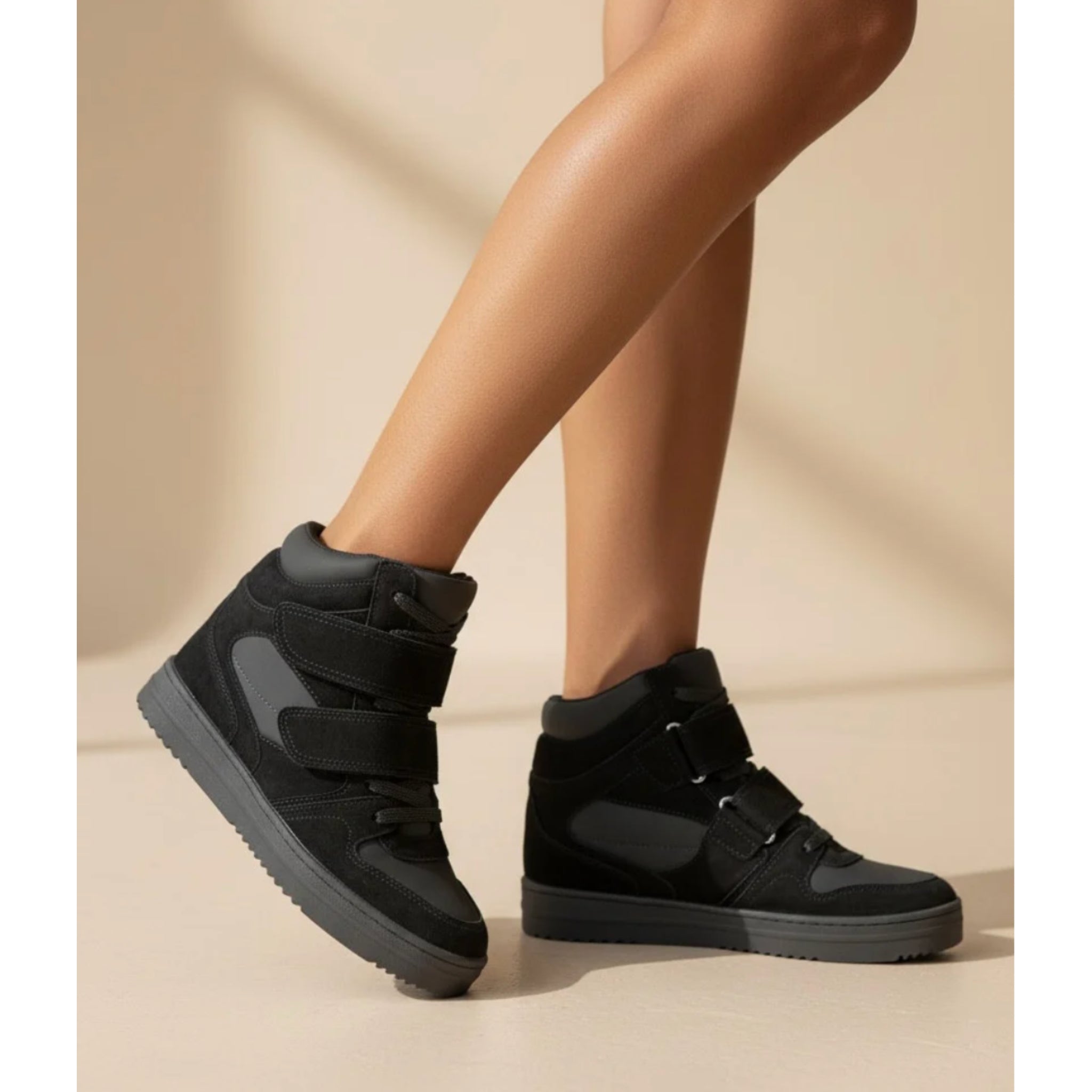 Ebba Sneakers By Olivia