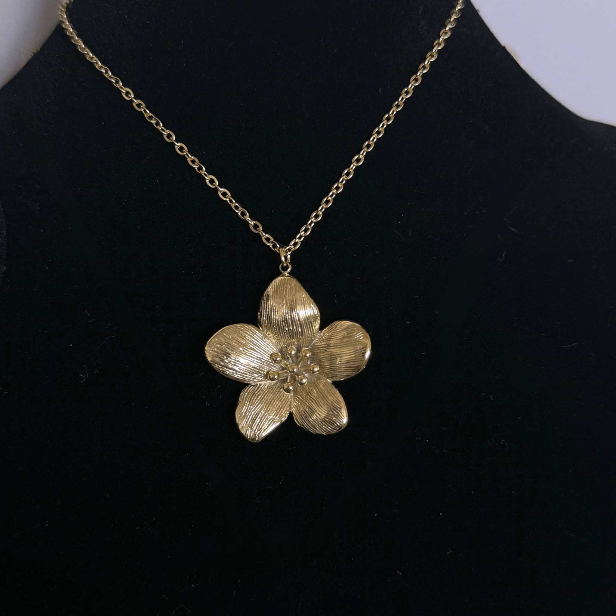 Lily Necklace By Olivia