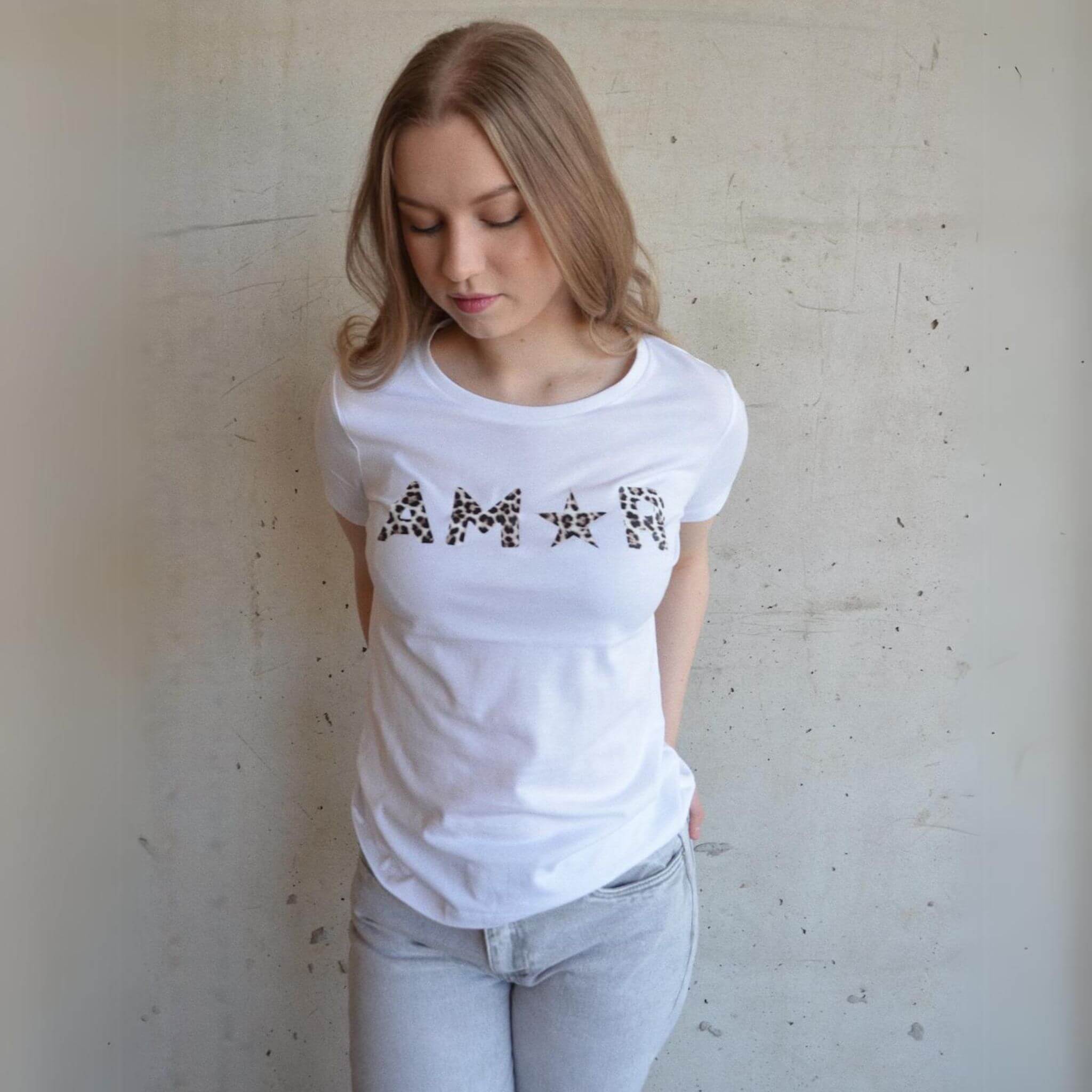 Amor T-shirt By Olivia
