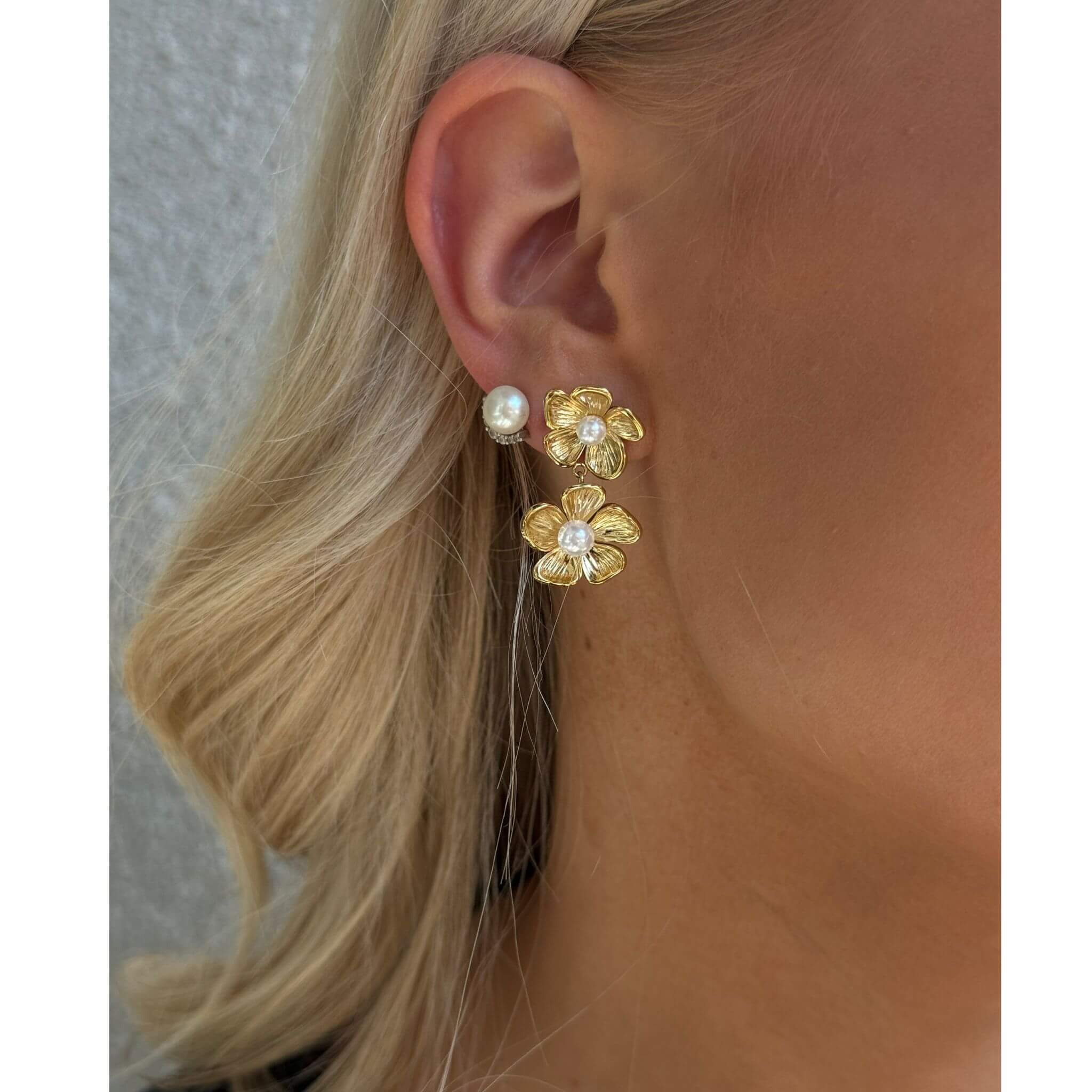 Hilda Earrings By Olivia