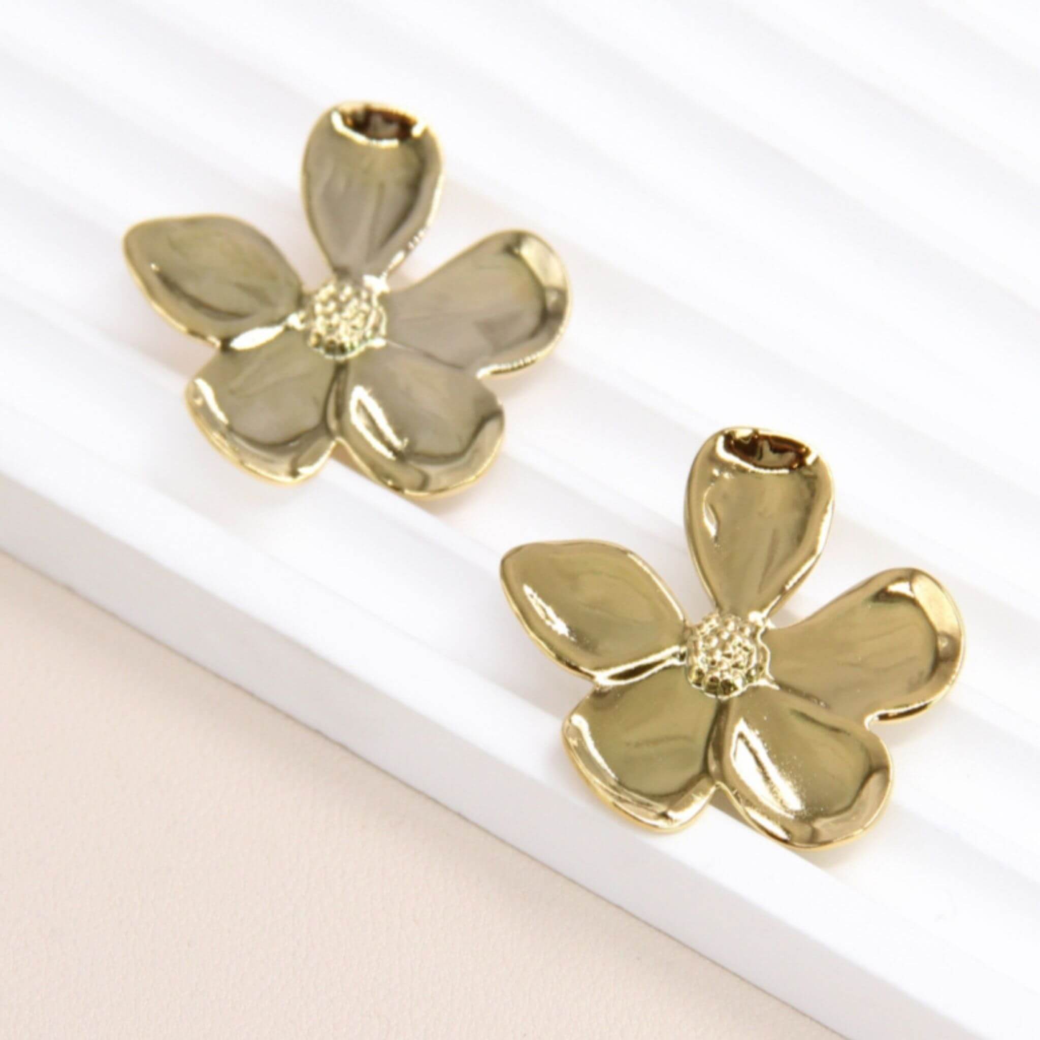 Lea Earrings By Olivia