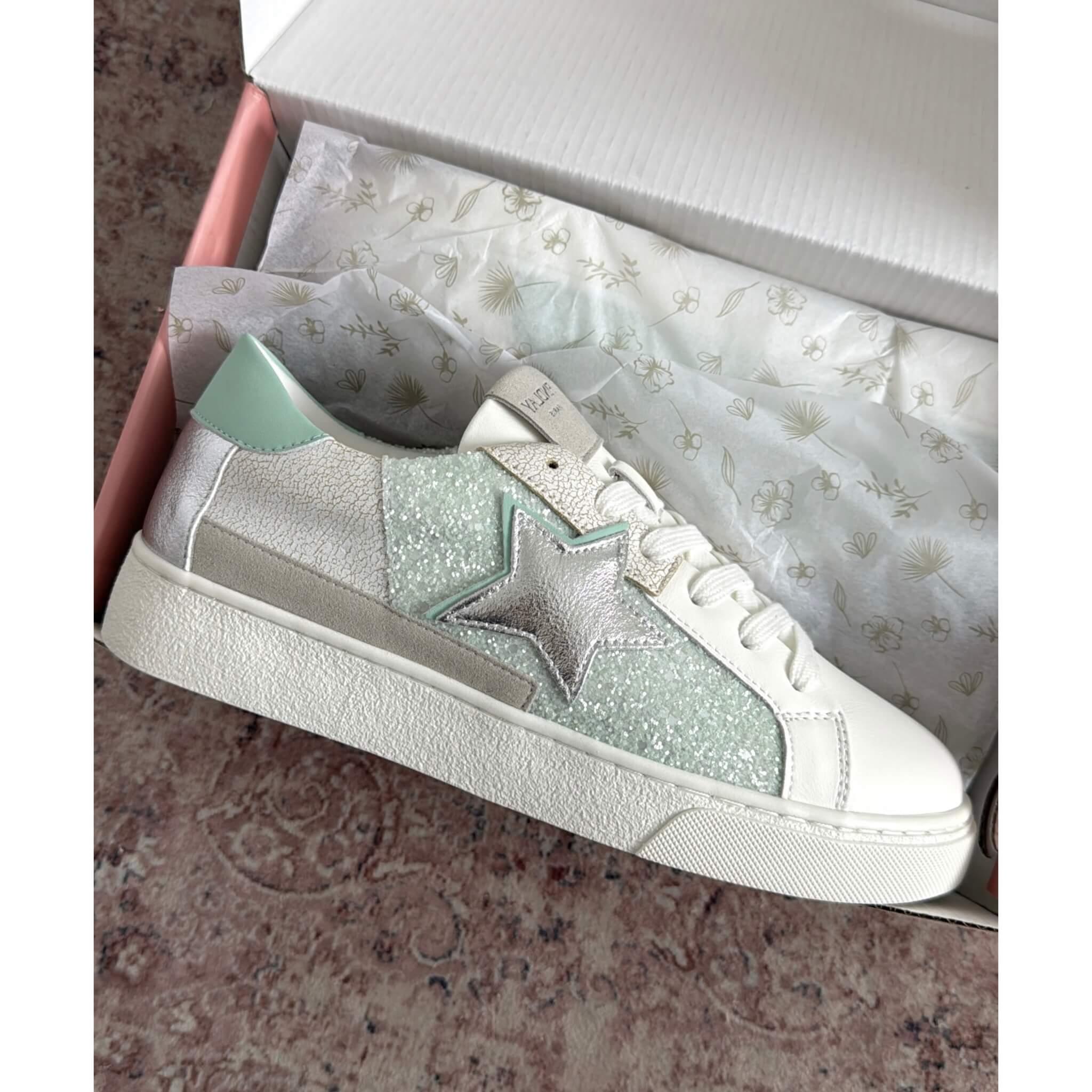 Lilje Sneakers By Olivia