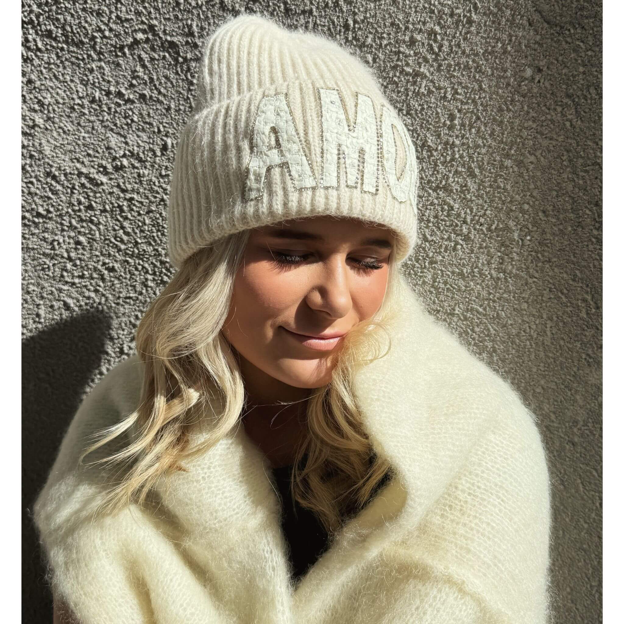 Amour beanie By Olivia - White