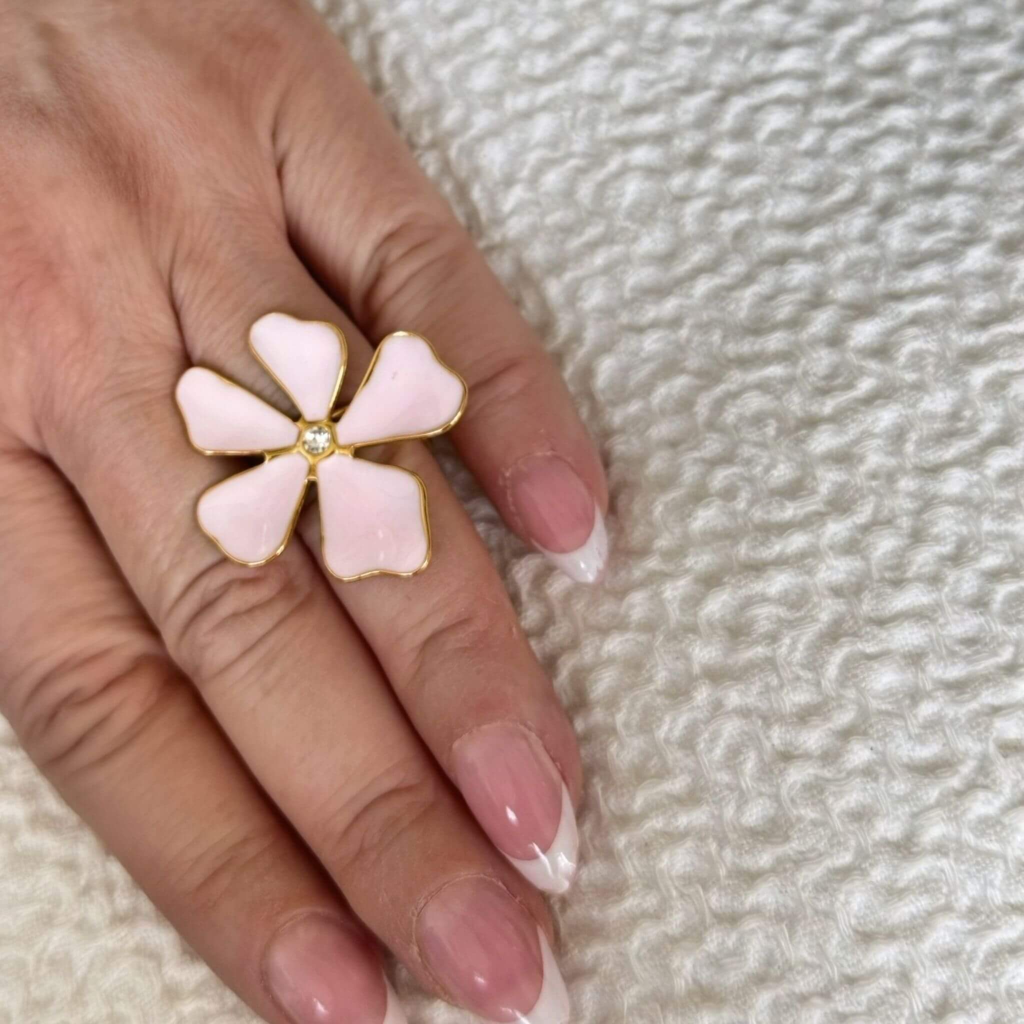 Hilma ring By Olivia