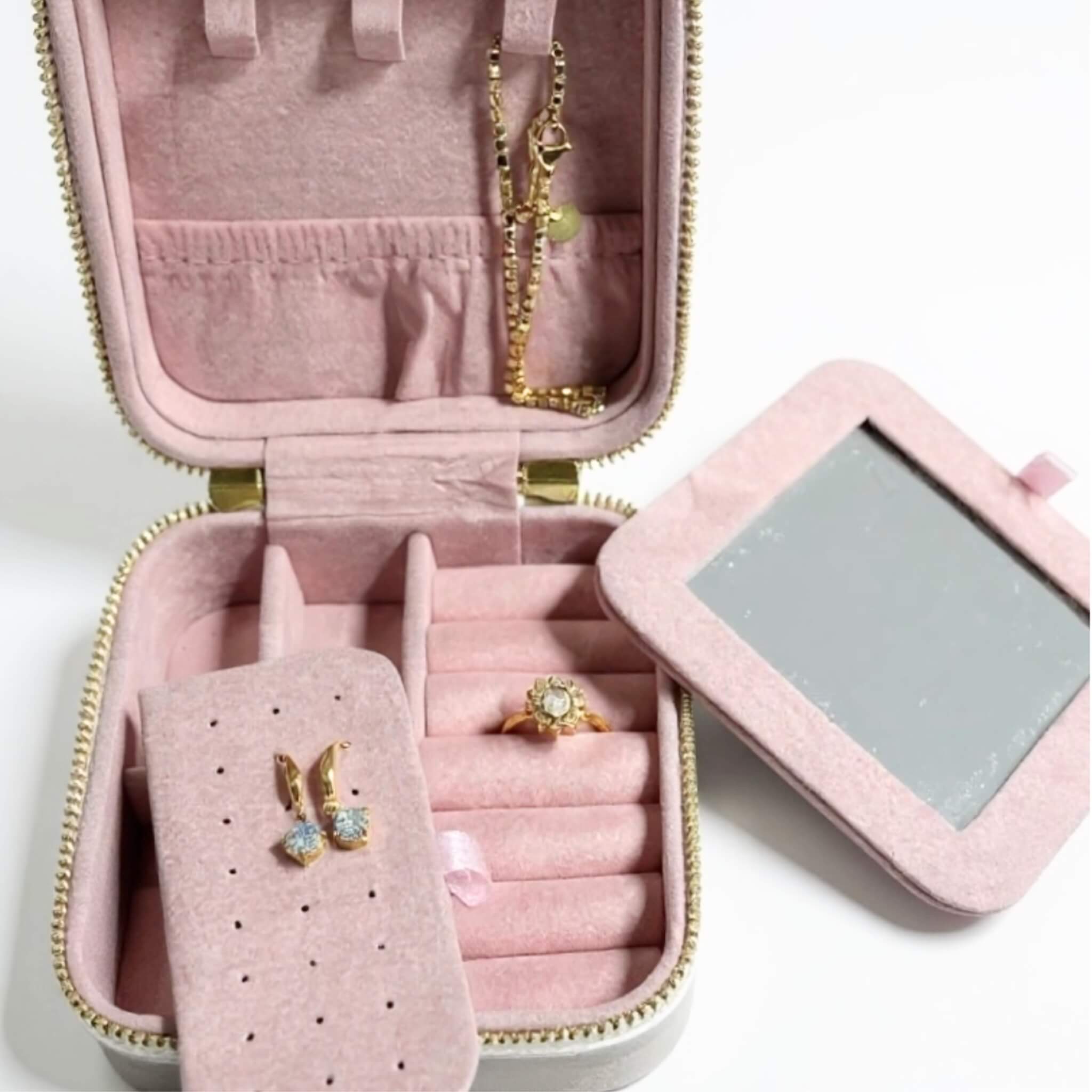 Premium jewelry box By Olivia