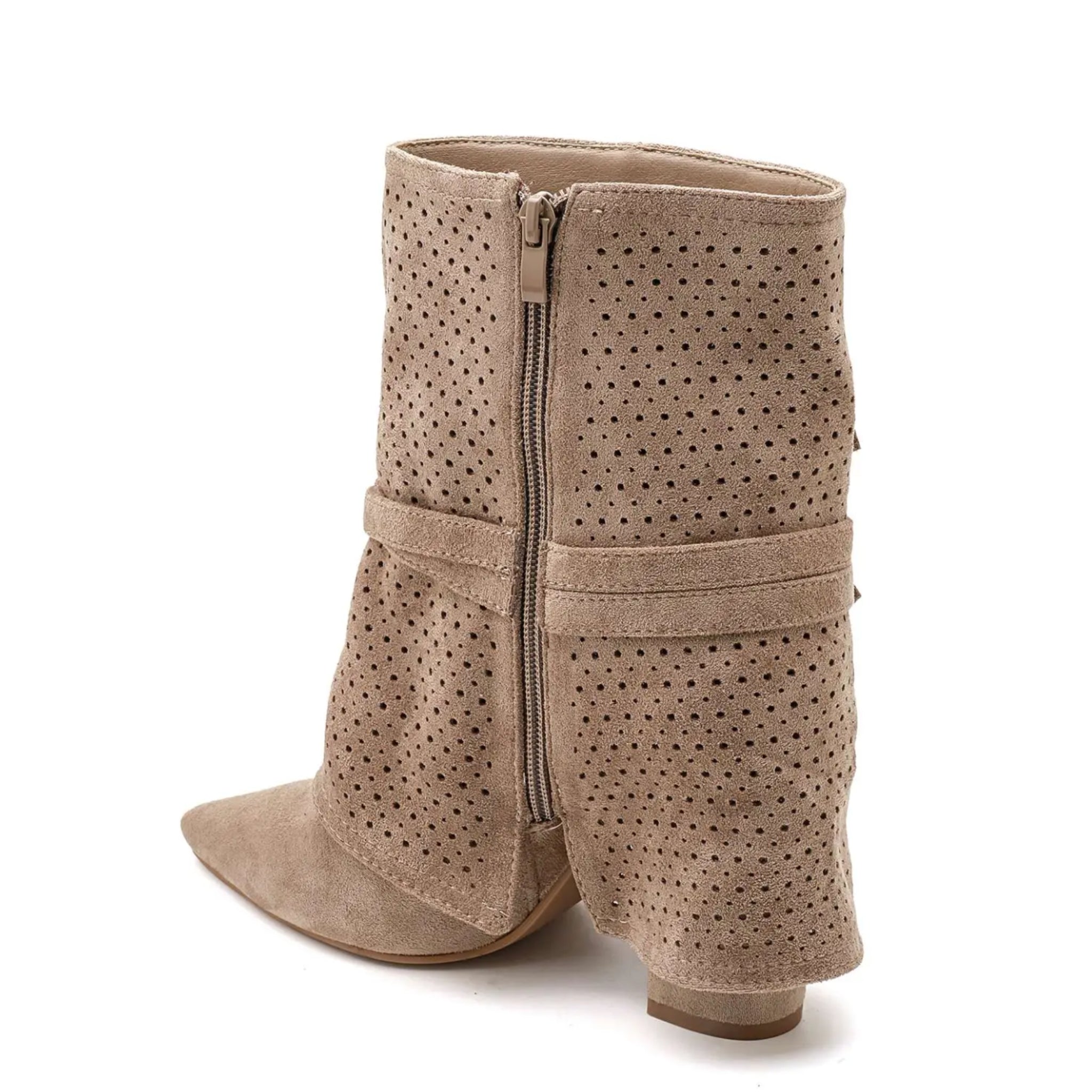 Frida boots By Olivia
