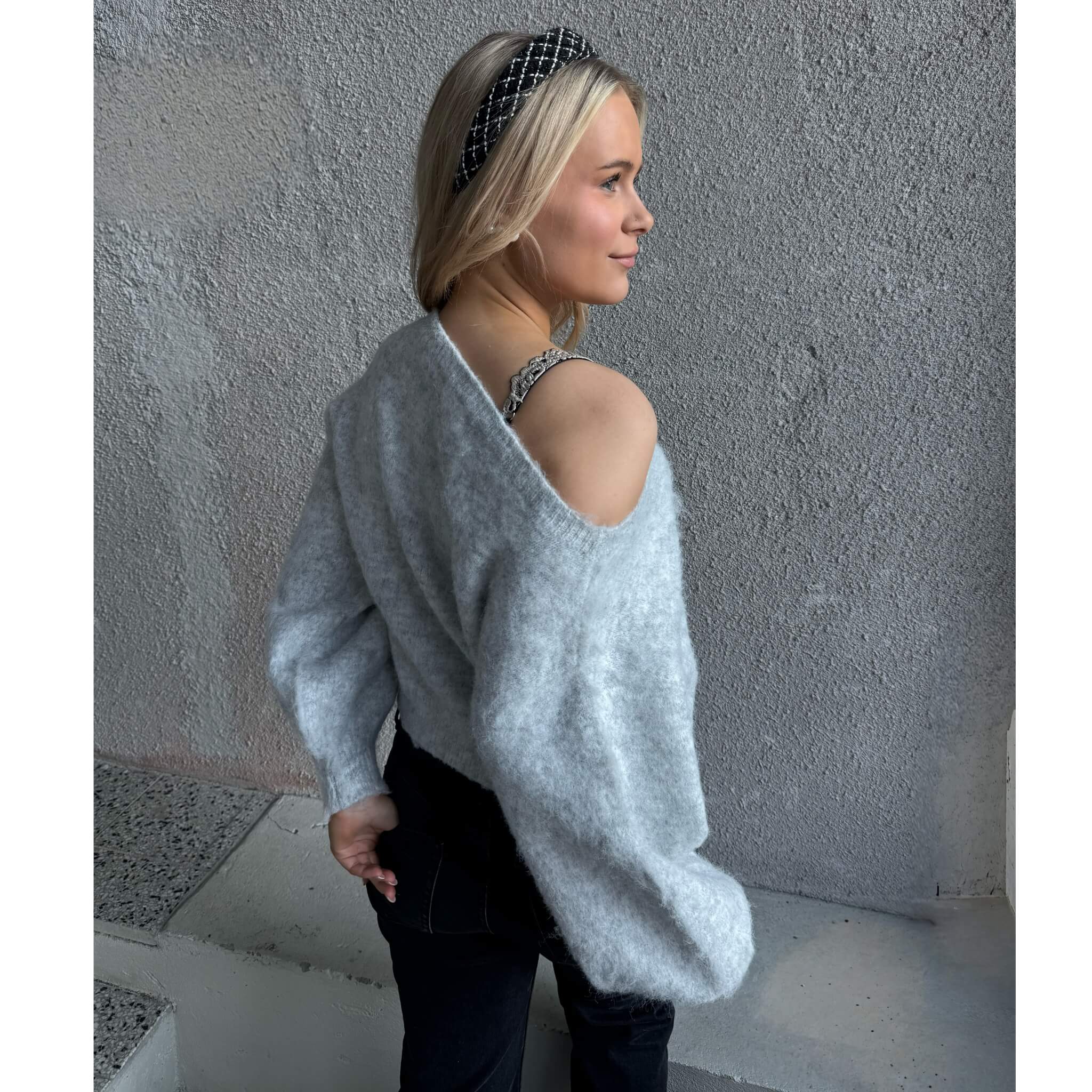 Sally sweater By Olivia