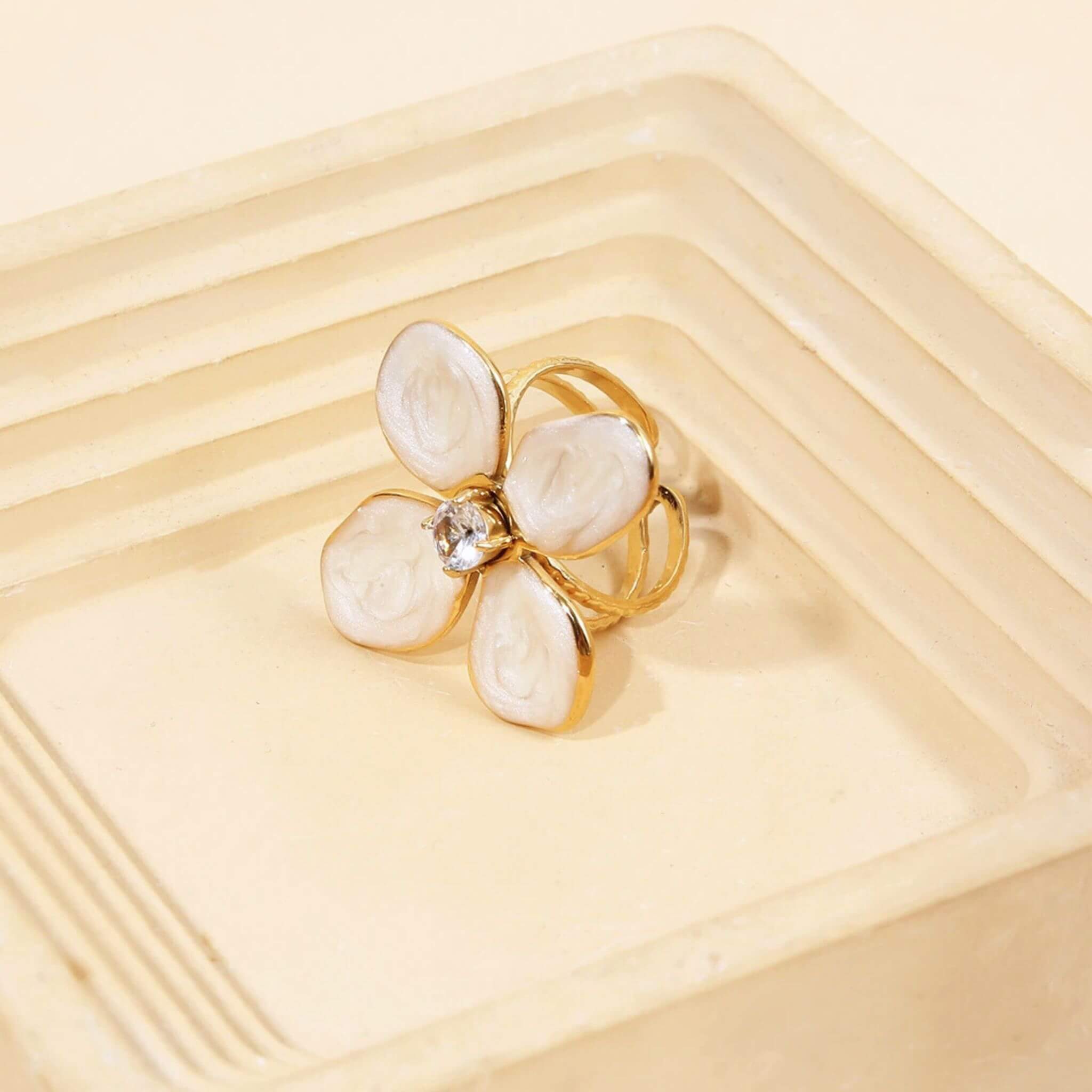 Lotta ring By Olivia