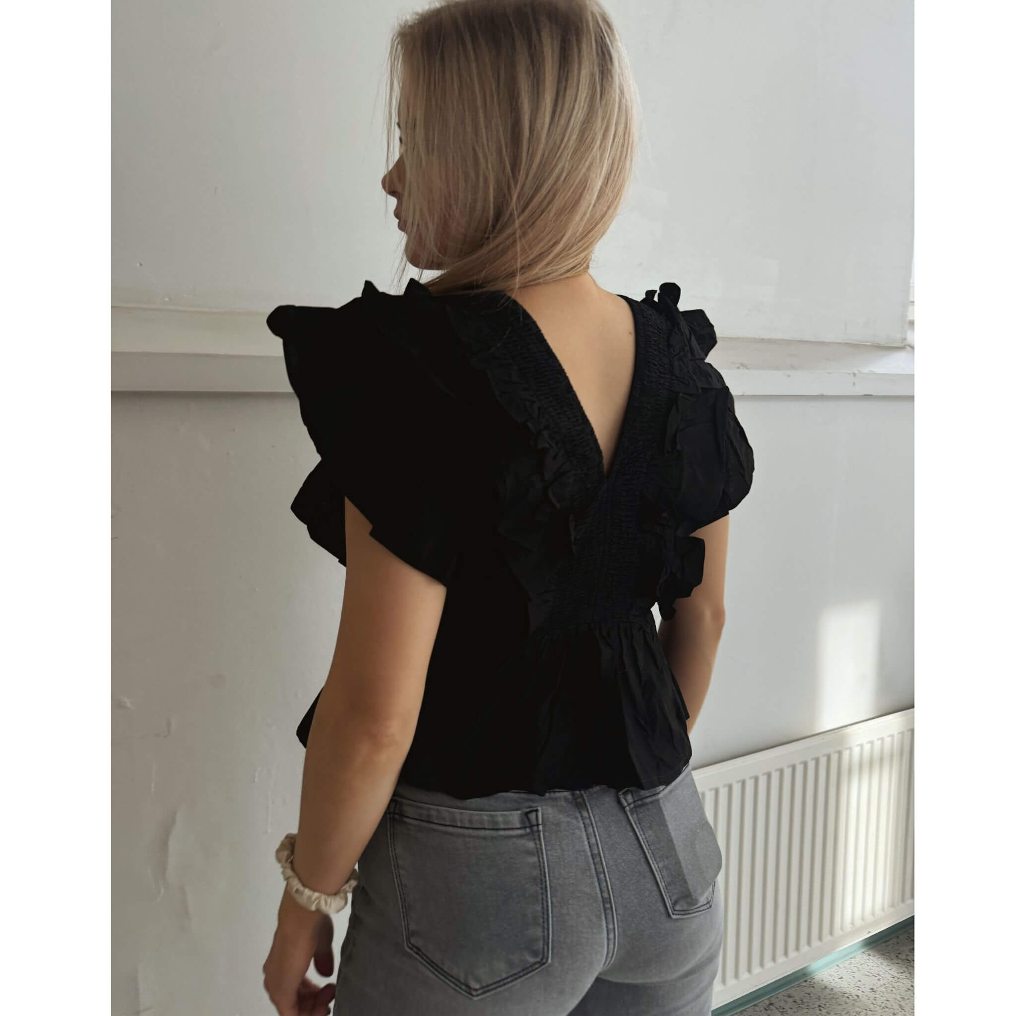 Felicia top By Olivia