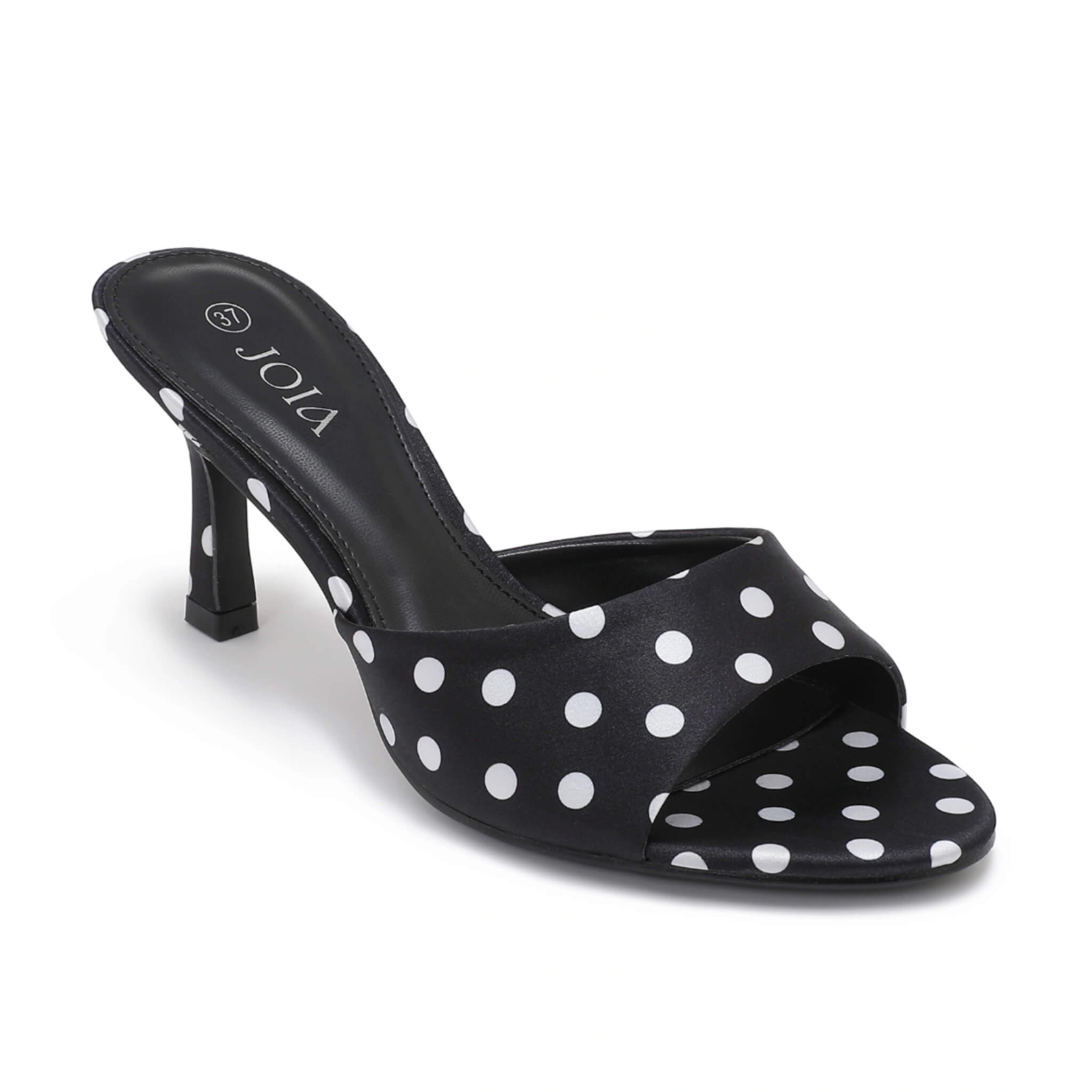 Luna sandals By Olivia