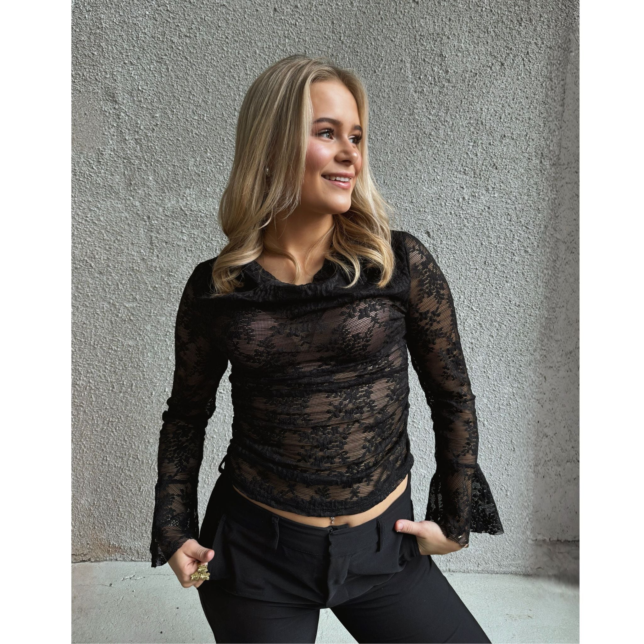Alexandra top By Olivia