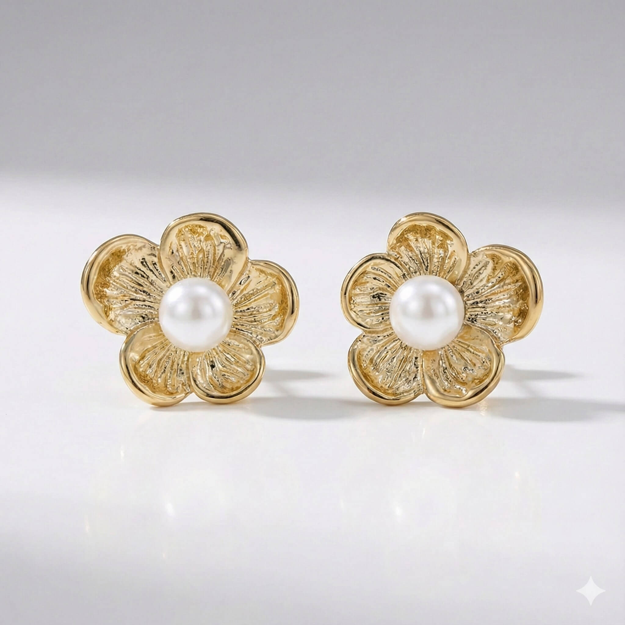 Viola Earrings By Olivia